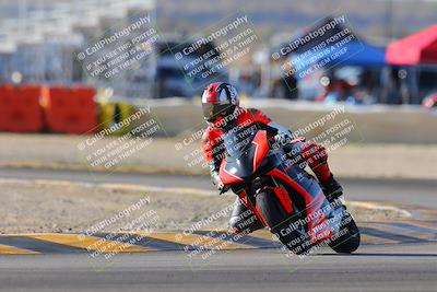 media/Dec-18-2022-SoCal Trackdays (Sun) [[8099a50955]]/Turn 2 (950am)/